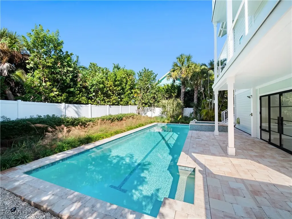 2480 Library Way Sanibel FL 33957