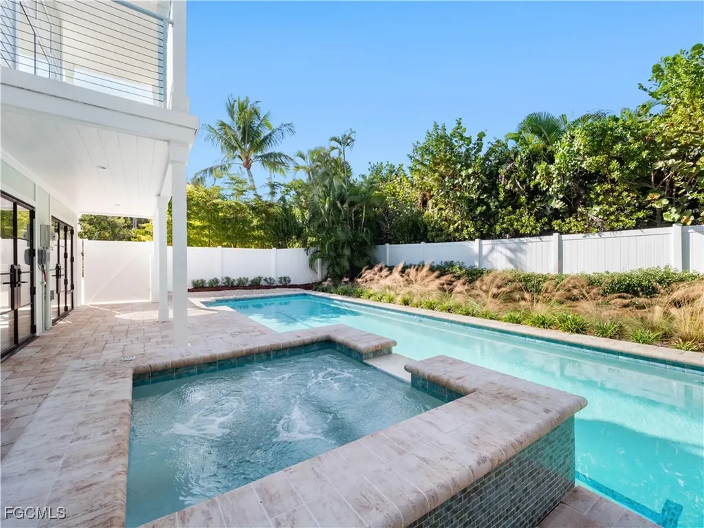 2480 Library Way Sanibel FL 33957