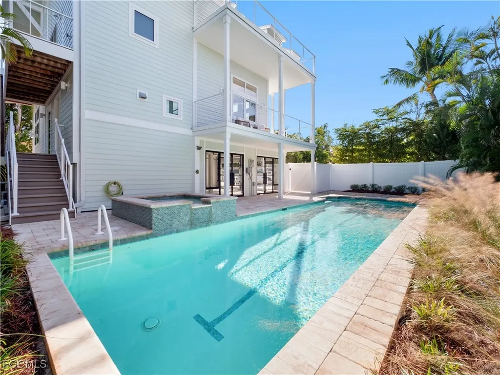 2480 Library Way Sanibel FL 33957