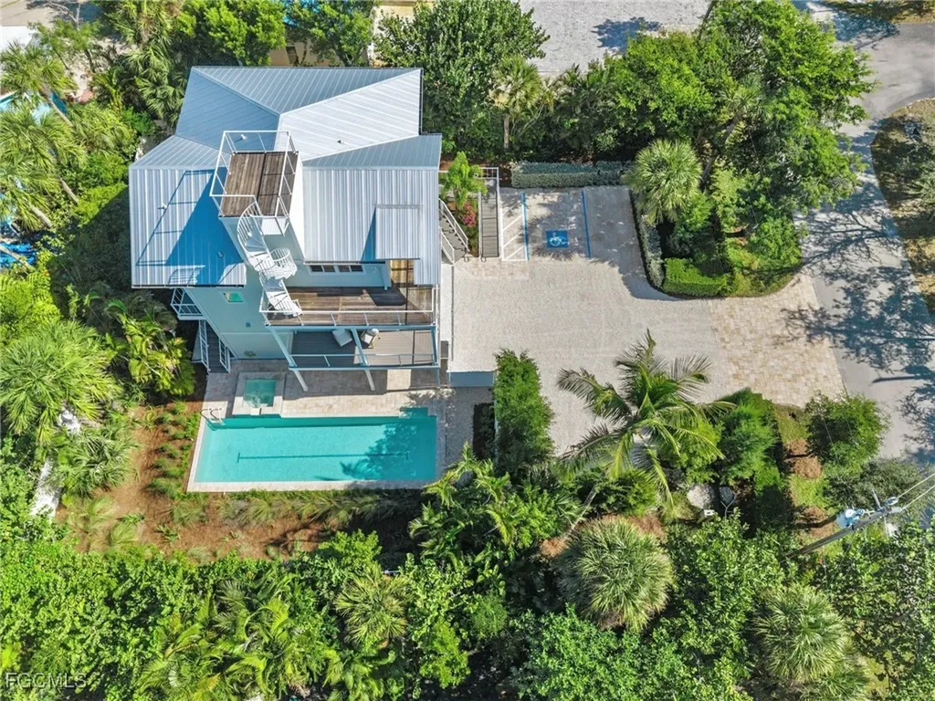 2480 Library Way Sanibel FL 33957