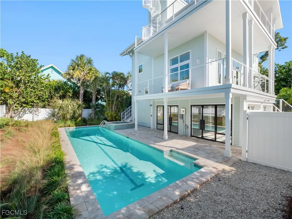 2480 Library Way Sanibel FL 33957
