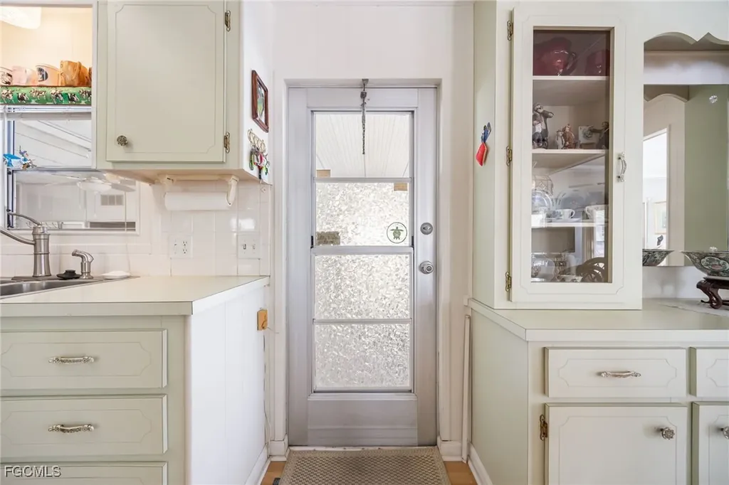 537 Palmer Boulevard North Fort Myers FL 33903