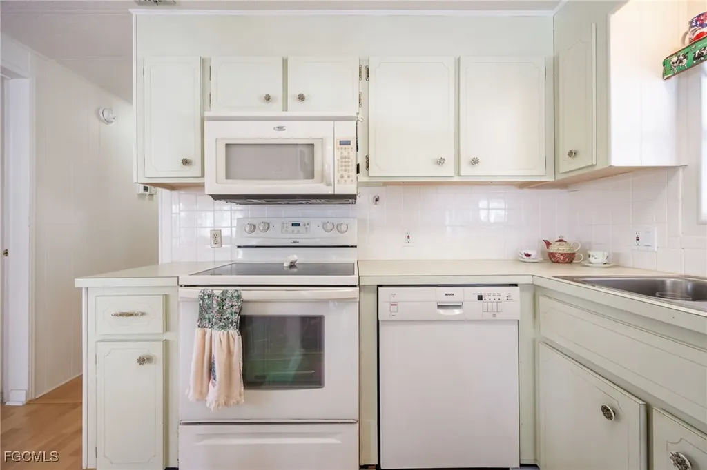 537 Palmer Boulevard North Fort Myers FL 33903