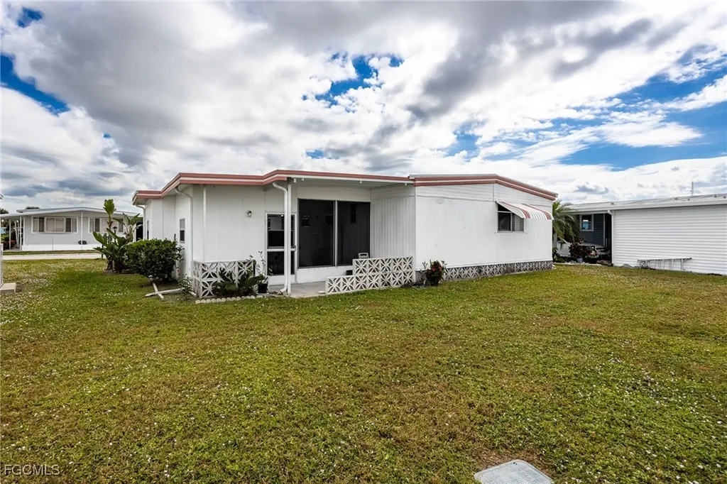 537 Palmer Boulevard North Fort Myers FL 33903
