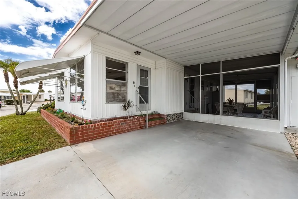 537 Palmer Boulevard North Fort Myers FL 33903