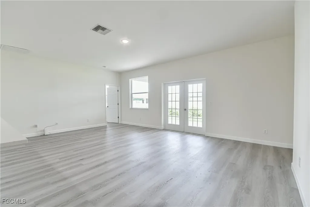 2032 NW 2nd Place Cape Coral FL 33993