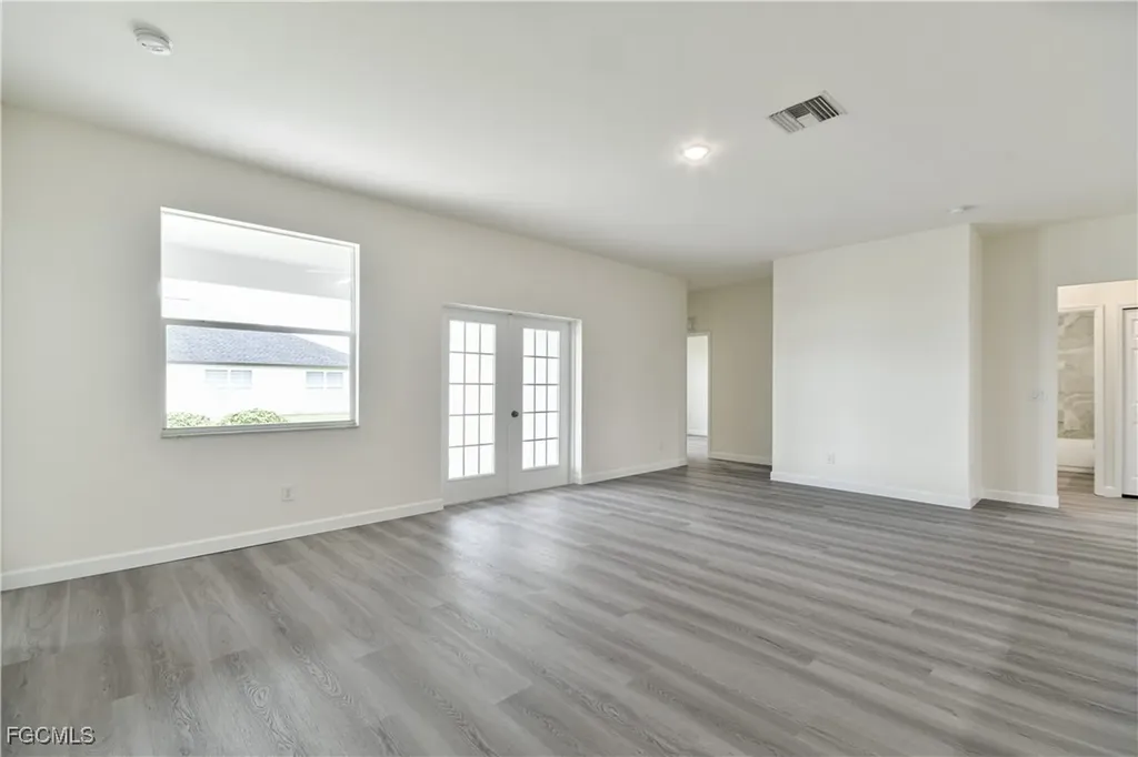 2032 NW 2nd Place Cape Coral FL 33993
