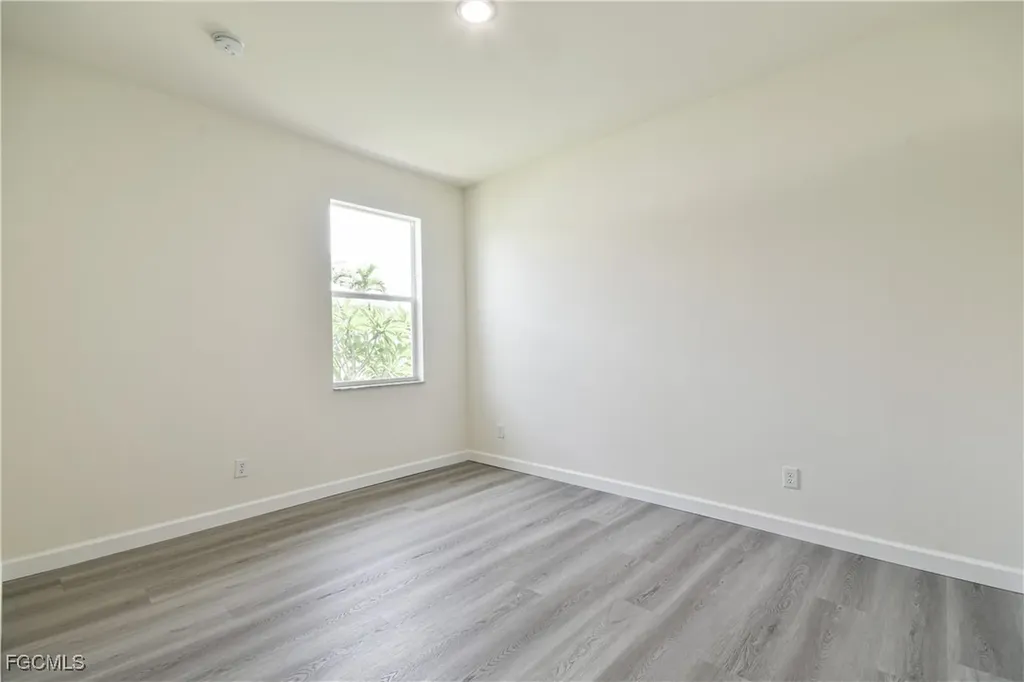 2032 NW 2nd Place Cape Coral FL 33993