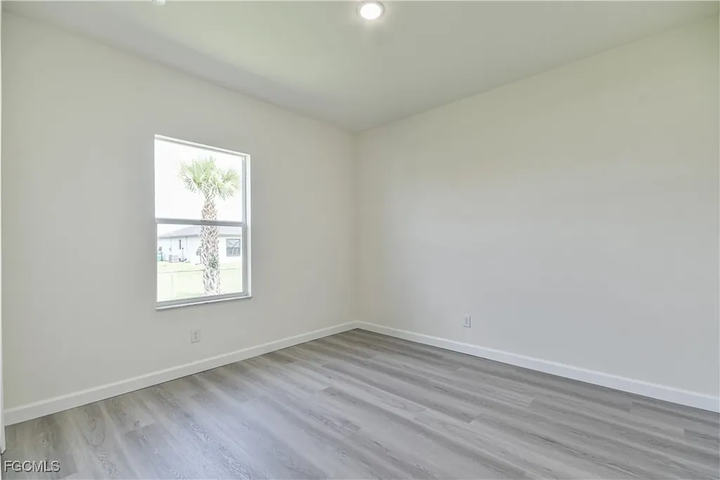 2032 NW 2nd Place Cape Coral FL 33993