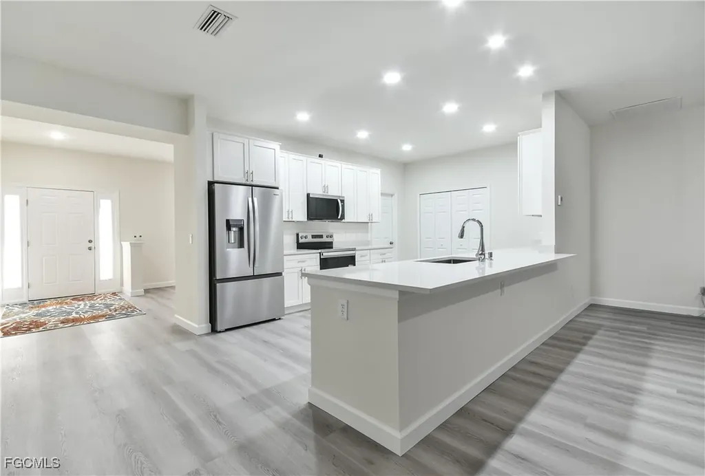 2032 NW 2nd Place Cape Coral FL 33993