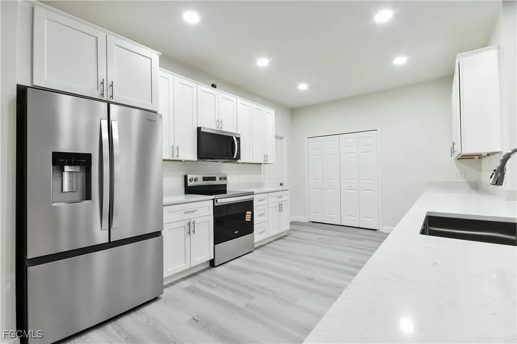 2032 NW 2nd Place Cape Coral FL 33993