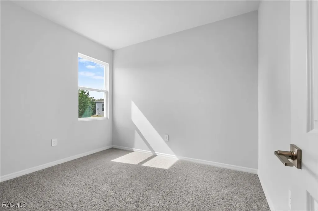 1150 NW 27th Place Cape Coral FL 33993