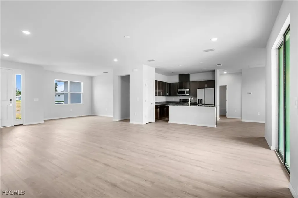 1150 NW 27th Place Cape Coral FL 33993