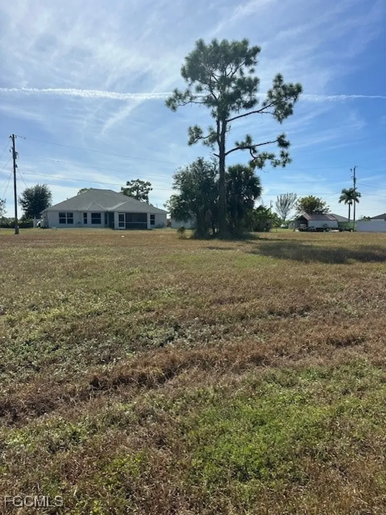 1940 Kismet Parkway E Cape Coral FL 33909