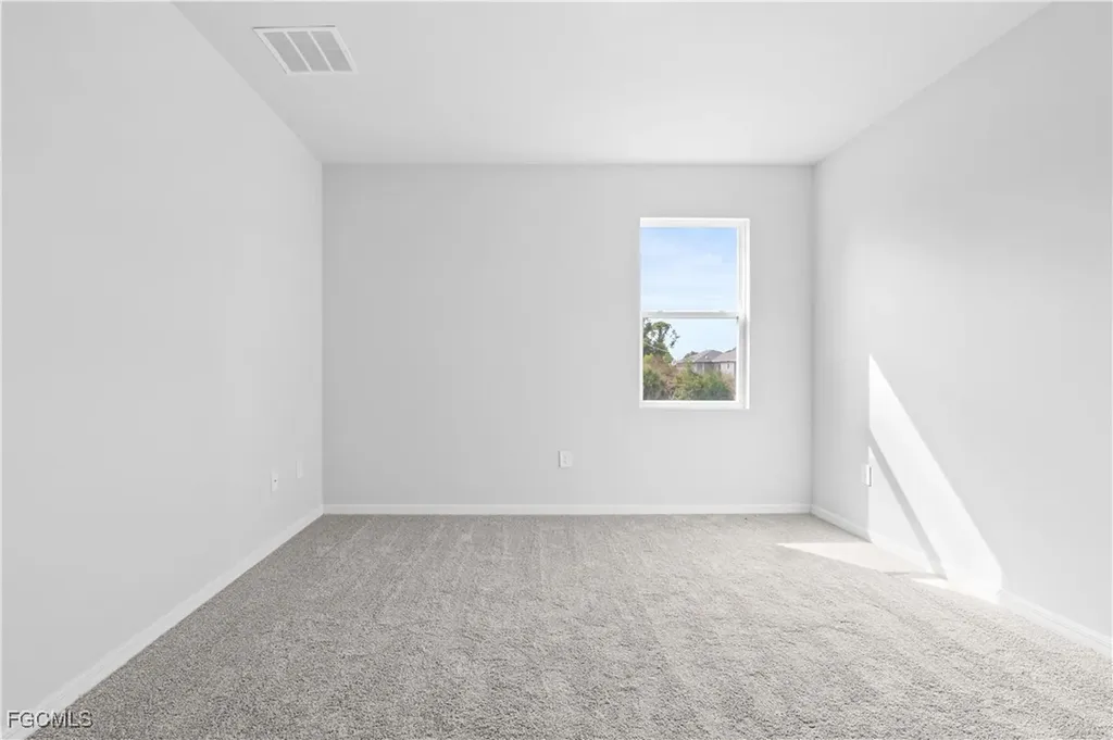 4010 NE 19th Place Cape Coral FL 33909