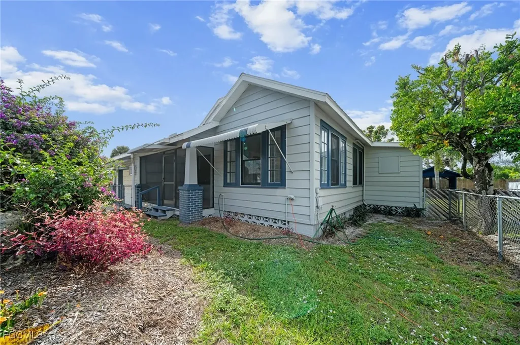 290 Granada Boulevard Fort Myers FL 33905