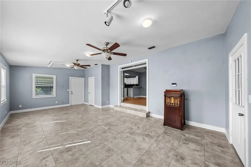 290 Granada Boulevard Fort Myers FL 33905