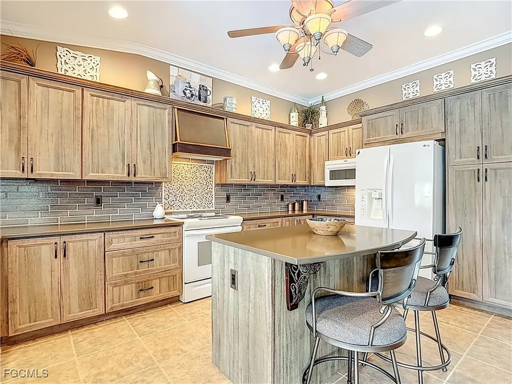 28840 Regis Court Bonita Springs FL 34134