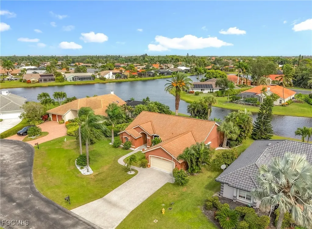 28840 Regis Court Bonita Springs FL 34134