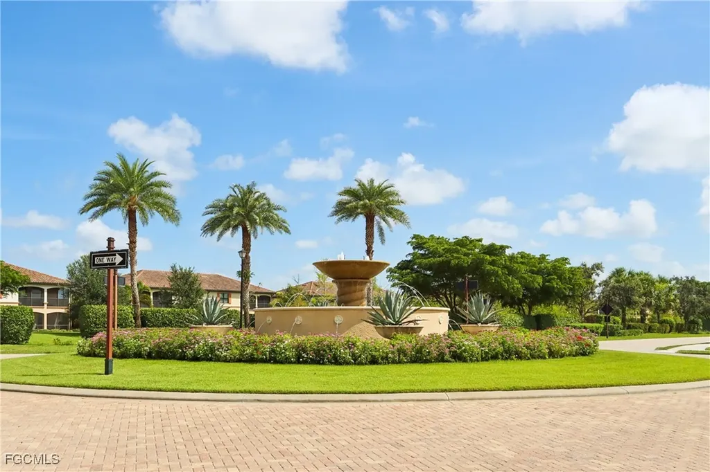 28000 Cookstown Court Bonita Springs FL 34135