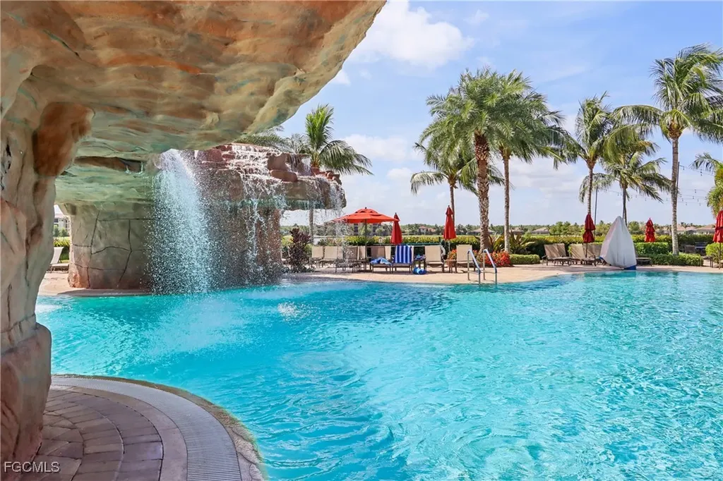 28000 Cookstown Court Bonita Springs FL 34135