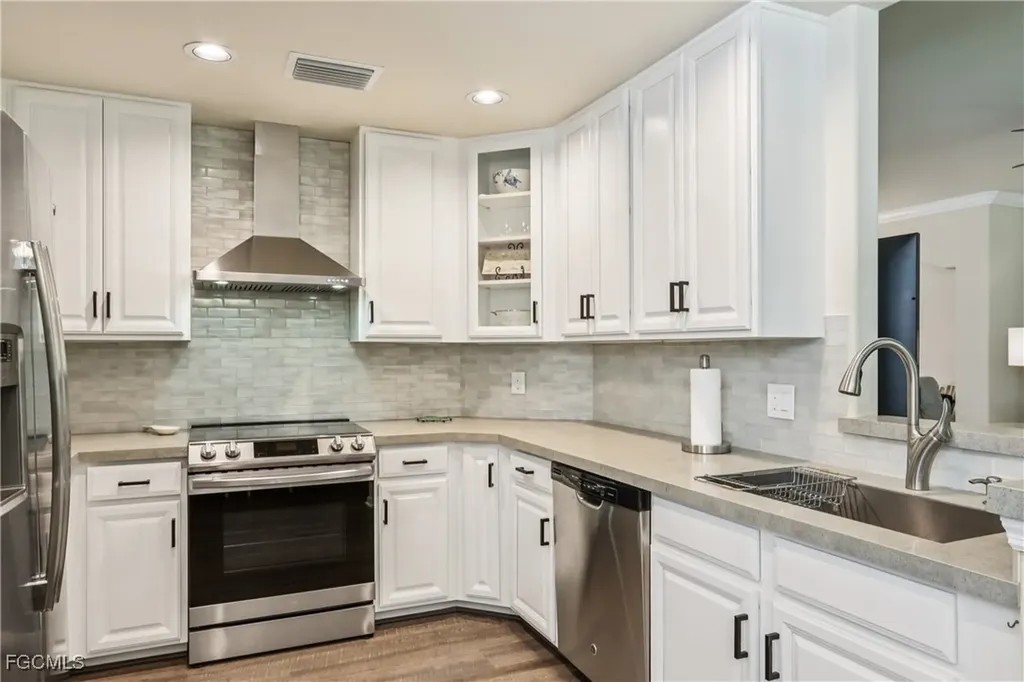 28000 Cookstown Court Bonita Springs FL 34135
