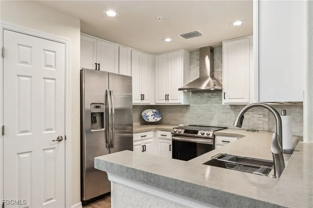 28000 Cookstown Court Bonita Springs FL 34135