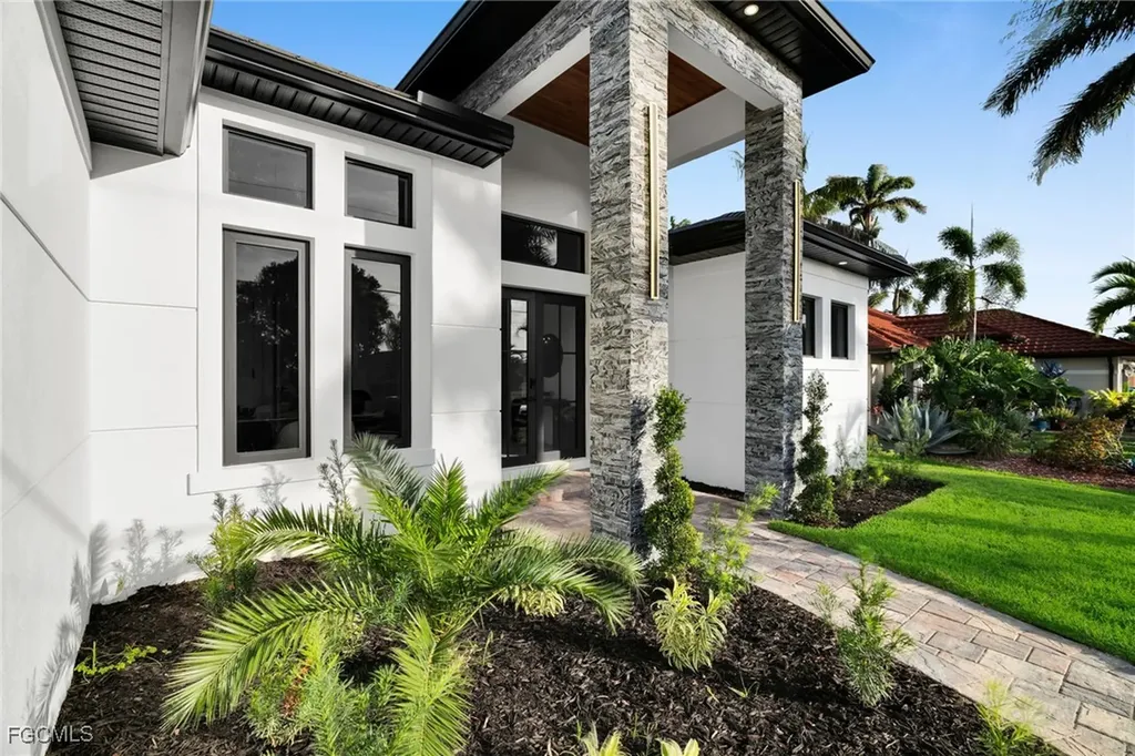 3829 SW 20th Avenue Cape Coral FL 33914