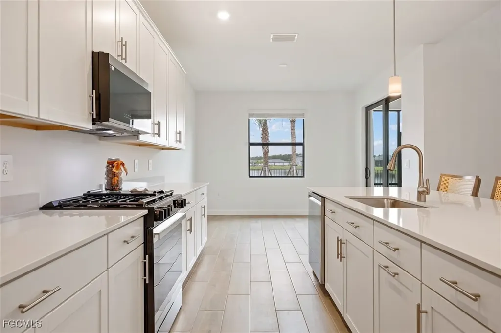 19112 Hanley Boulevard Estero FL 33928