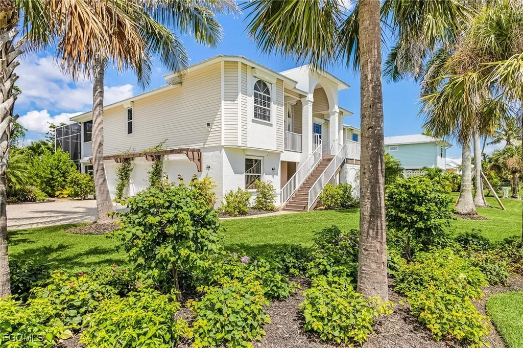 3351 Barra Circle Sanibel FL 33957