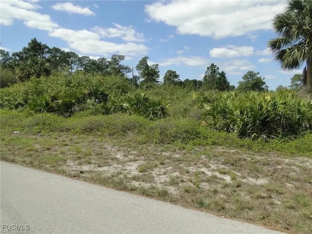 5902 Queen Avenue N Lehigh Acres FL 33971