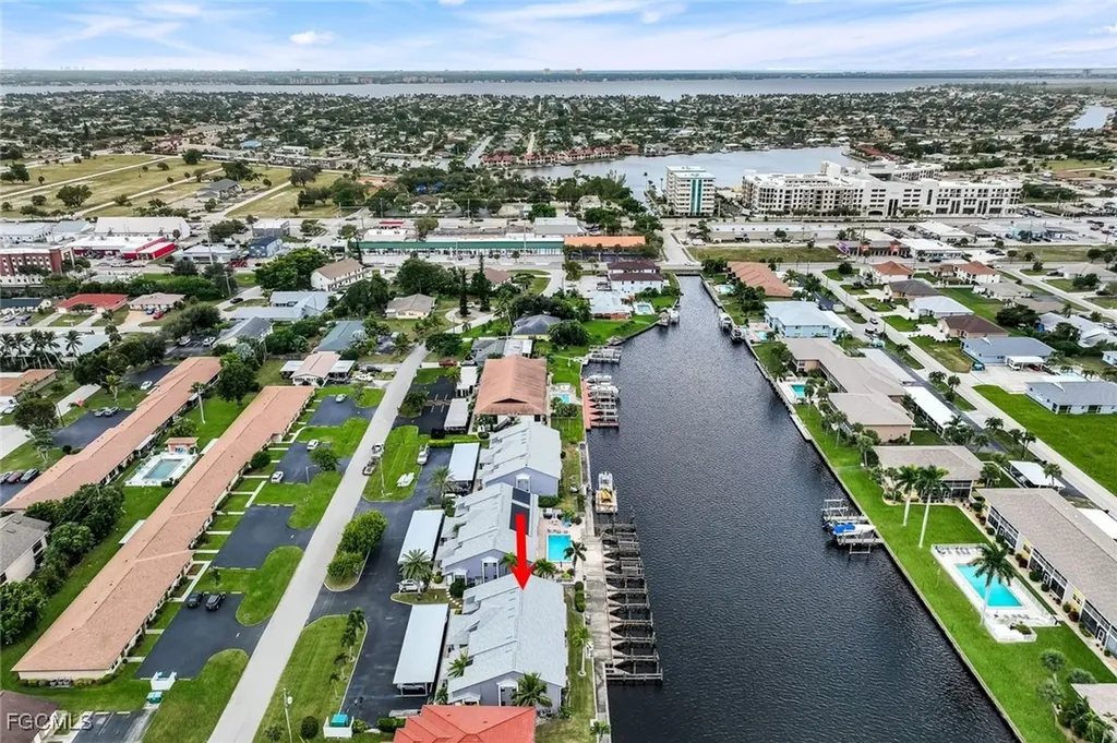 4616 SE 5th Place Cape Coral FL 33904