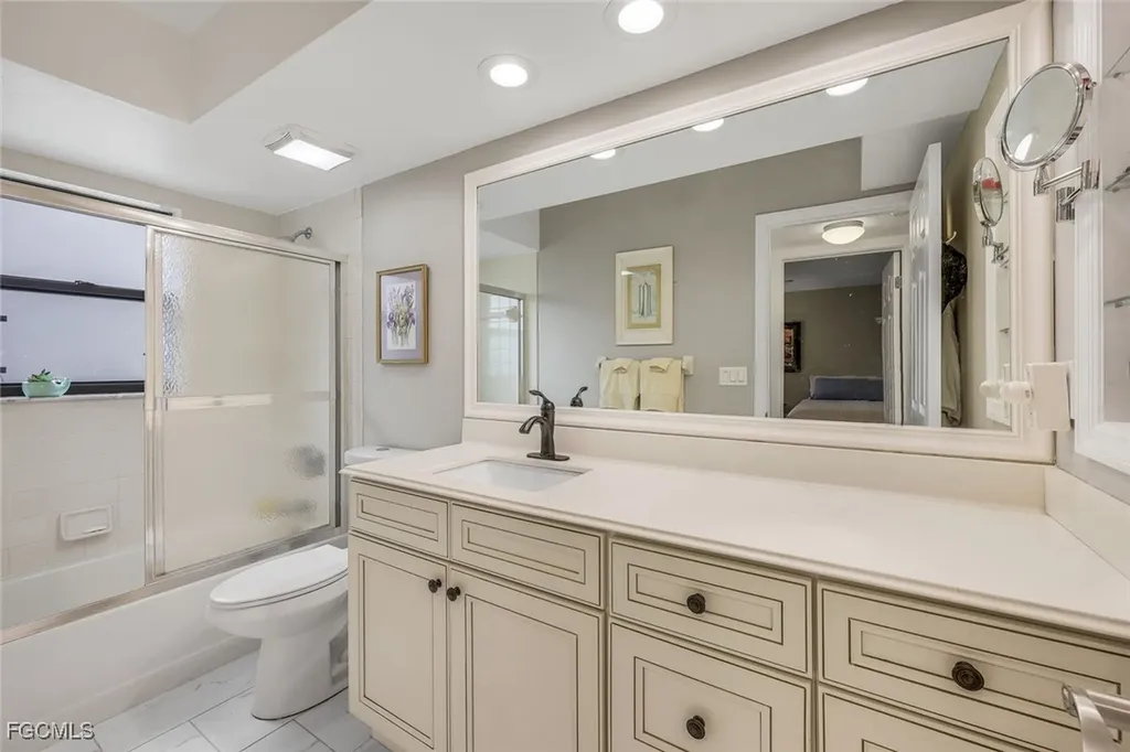 4616 SE 5th Place Cape Coral FL 33904