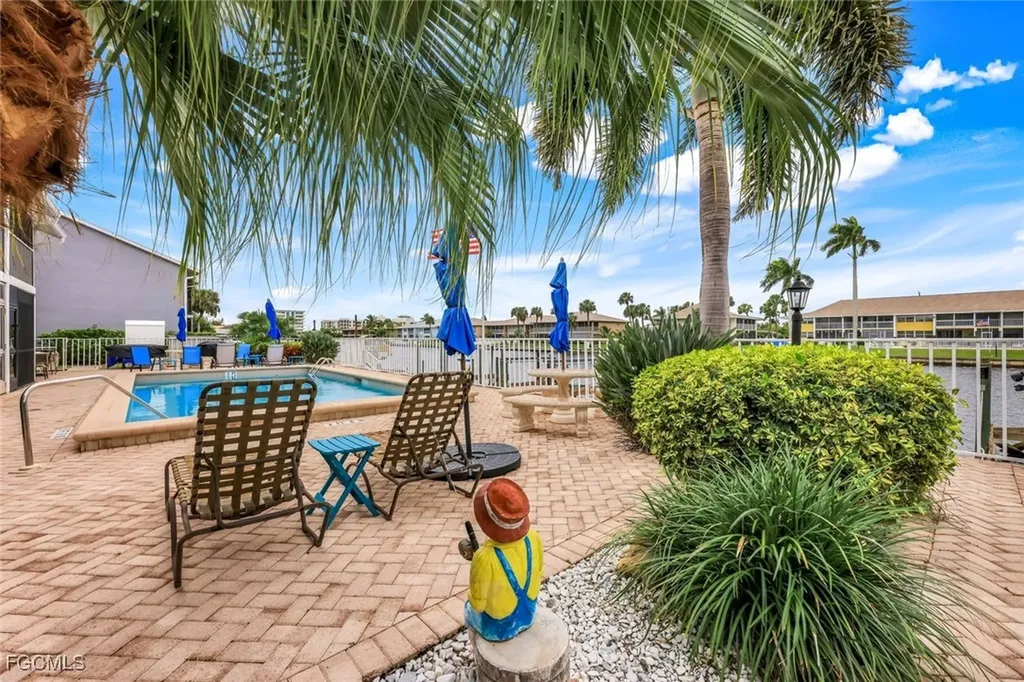 4616 SE 5th Place Cape Coral FL 33904
