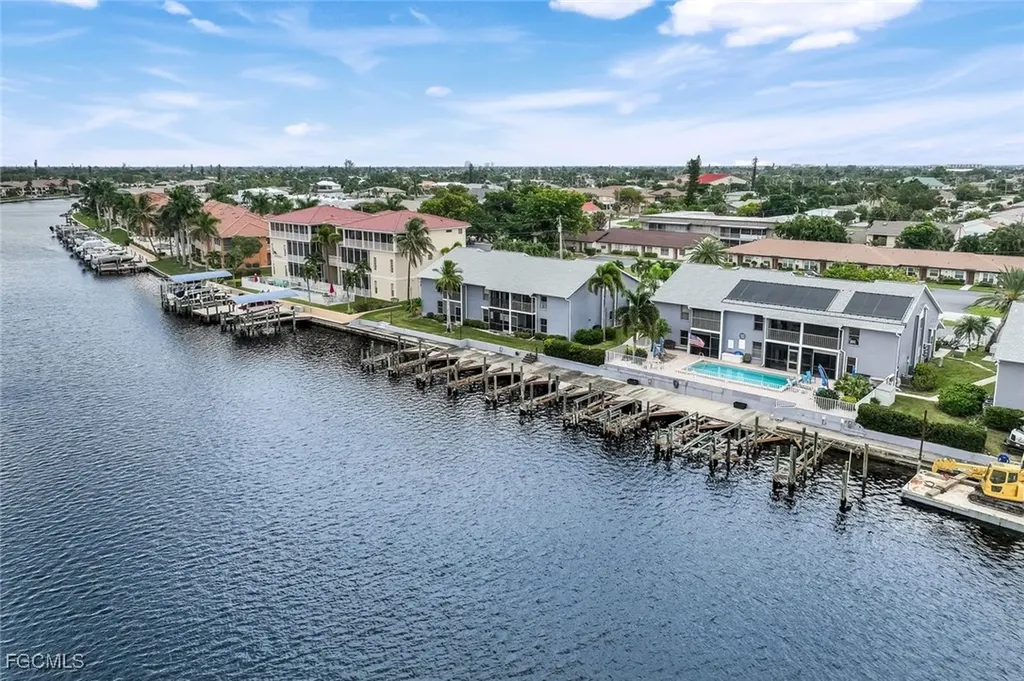 4616 SE 5th Place Cape Coral FL 33904