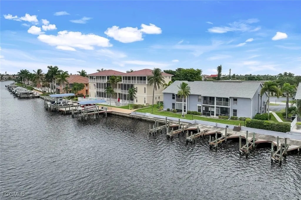 4616 SE 5th Place Cape Coral FL 33904
