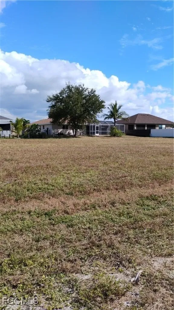 1439 NW 37th Place Cape Coral FL 33993