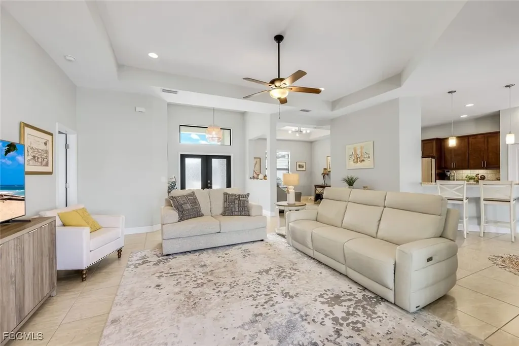 401 NE 19th Place Cape Coral FL 33909