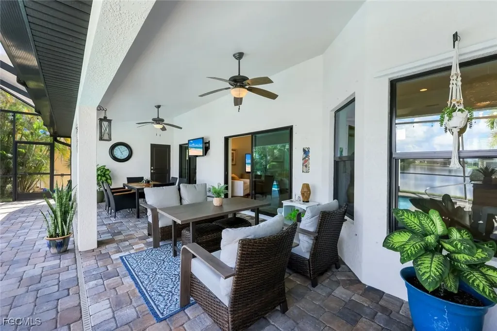 401 NE 19th Place Cape Coral FL 33909