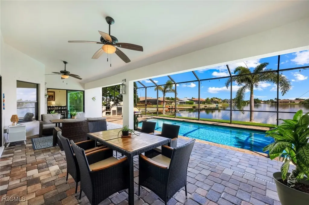 401 NE 19th Place Cape Coral FL 33909