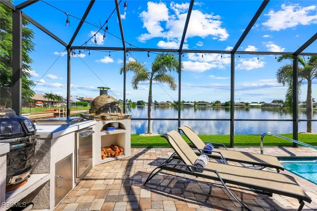 401 NE 19th Place Cape Coral FL 33909