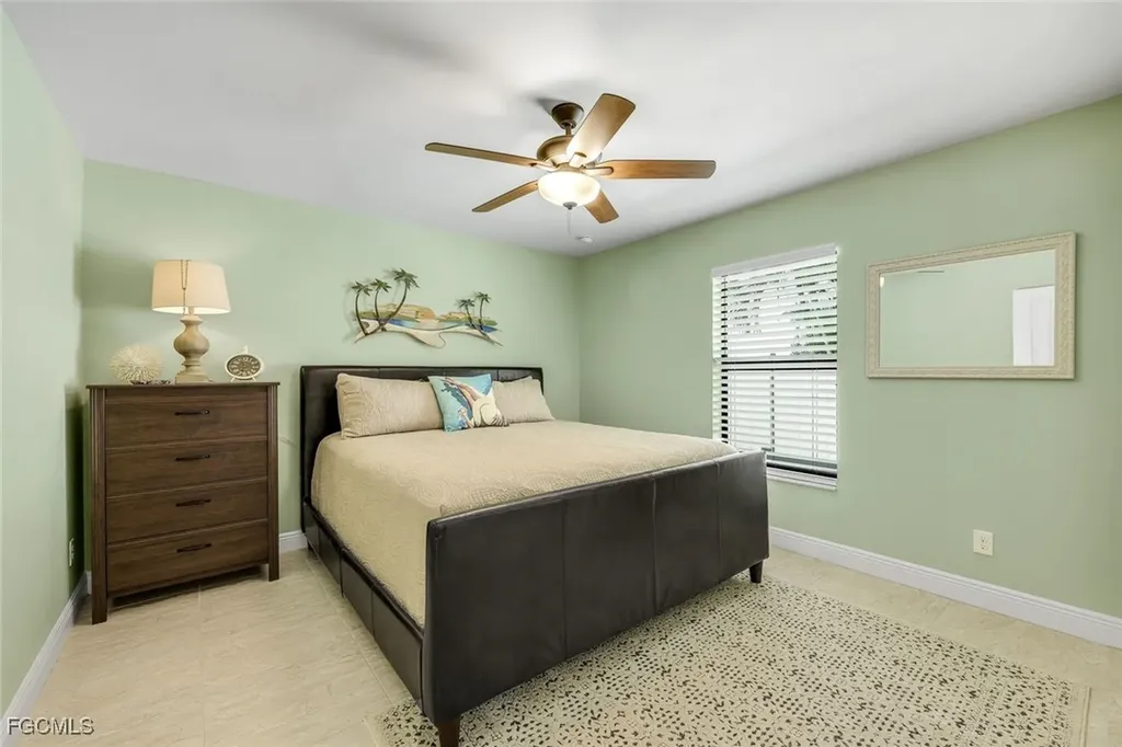 401 NE 19th Place Cape Coral FL 33909