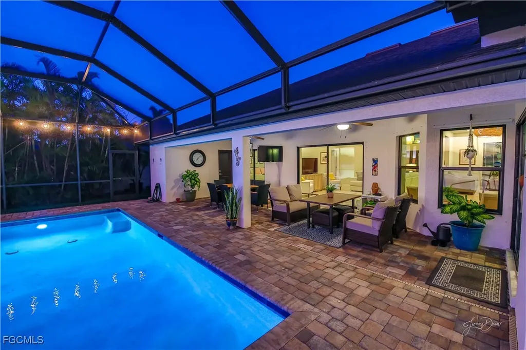 401 NE 19th Place Cape Coral FL 33909