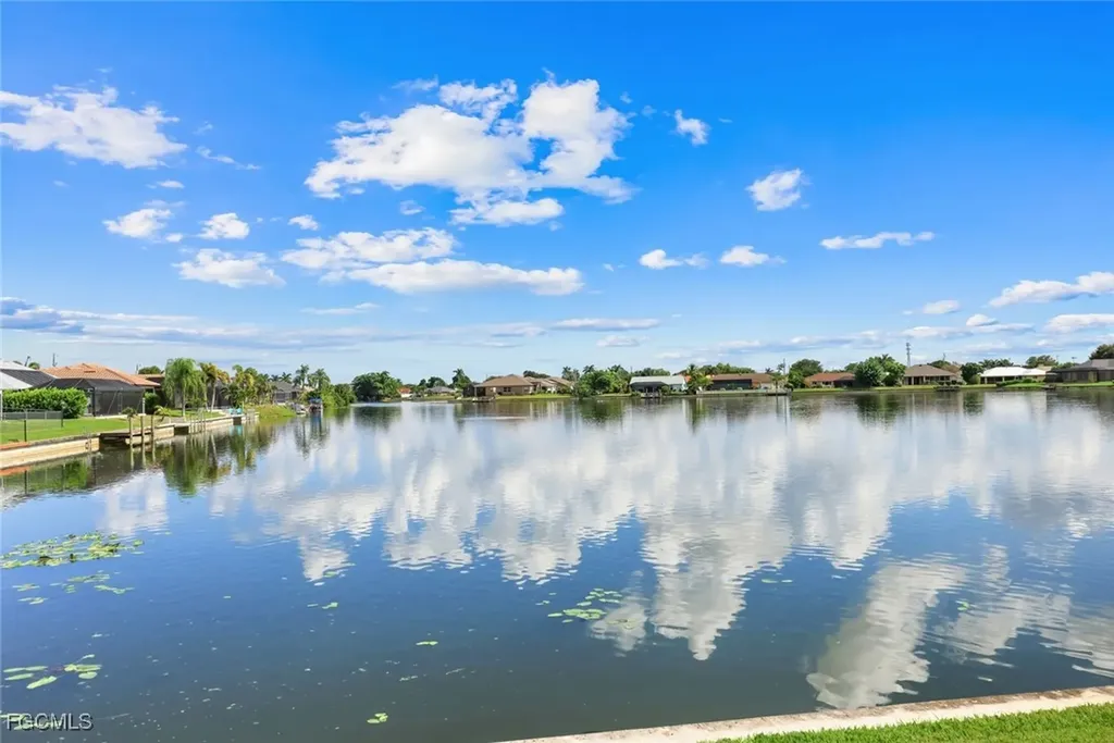 401 NE 19th Place Cape Coral FL 33909