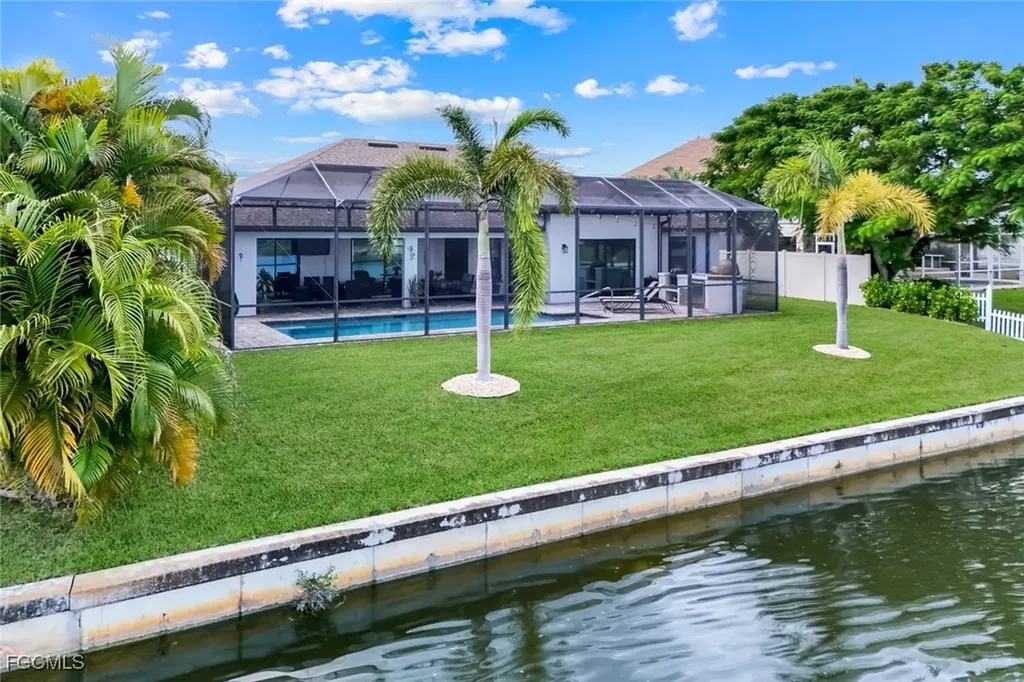 401 NE 19th Place Cape Coral FL 33909