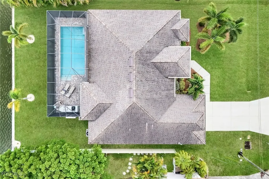 401 NE 19th Place Cape Coral FL 33909