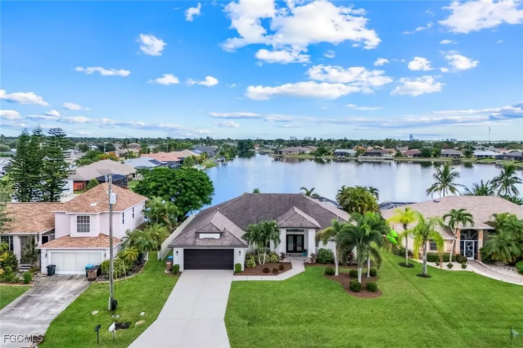 401 NE 19th Place Cape Coral FL 33909