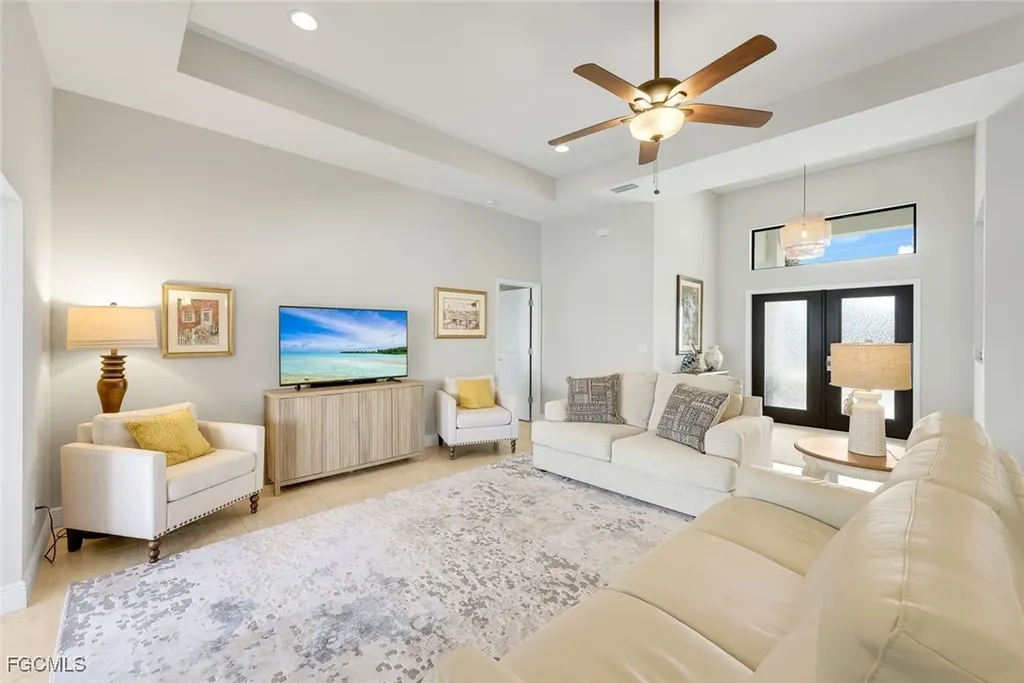 401 NE 19th Place Cape Coral FL 33909