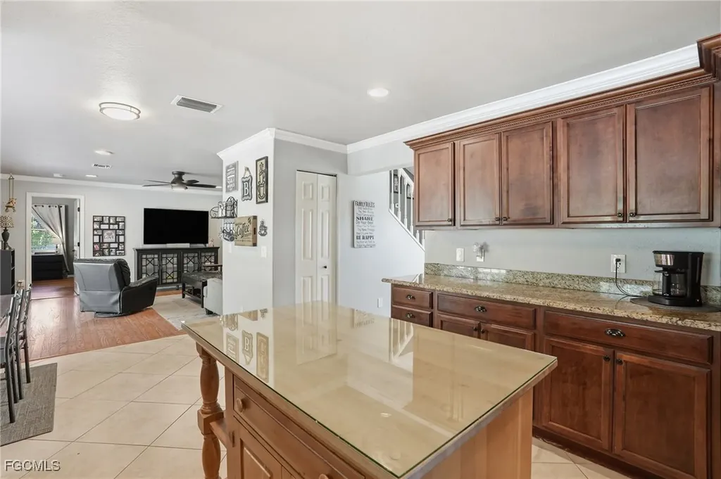 229 SW 38th Terrace Cape Coral FL 33914