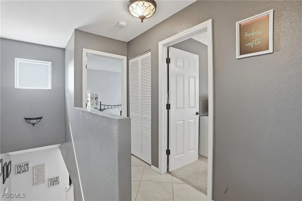 229 SW 38th Terrace Cape Coral FL 33914